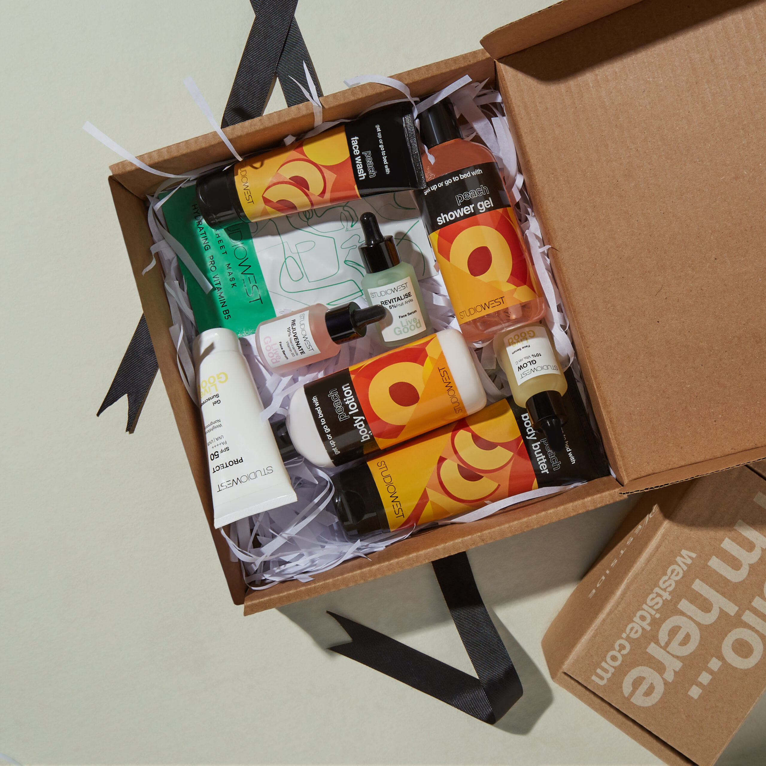 STUDIOWEST Customized Bodycare Hamper