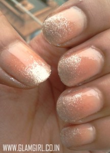 CURRENTLY LOVING N*de GLITTER OMBRE NAILS 8