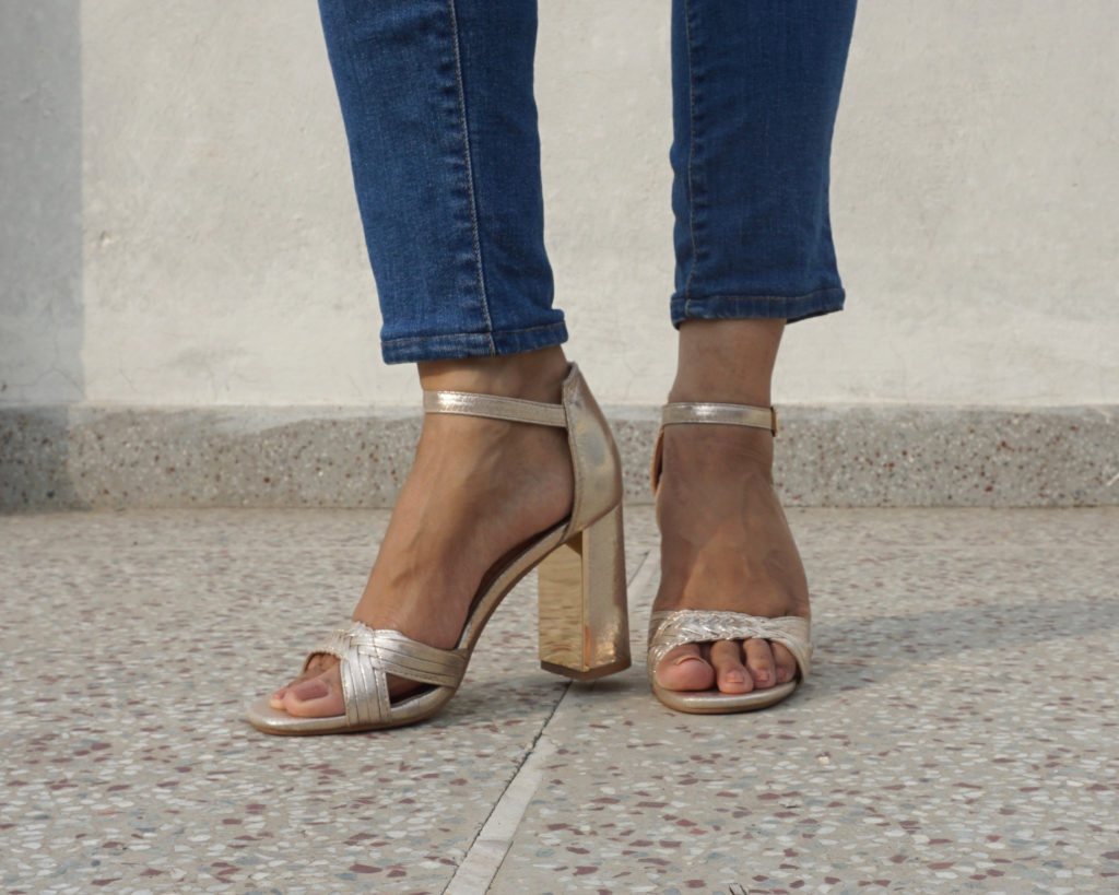 What shoes to wear with skinny jeans - golden strap heels