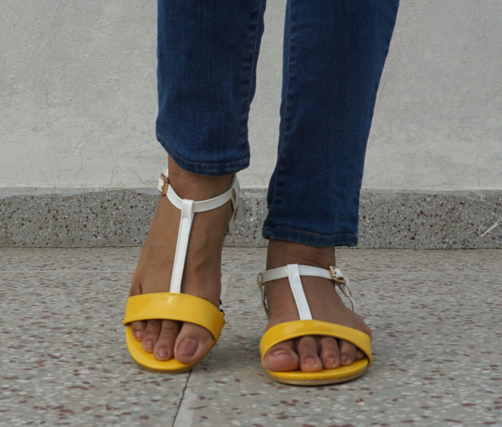 shoes with skinny jeans-t-strap sandals