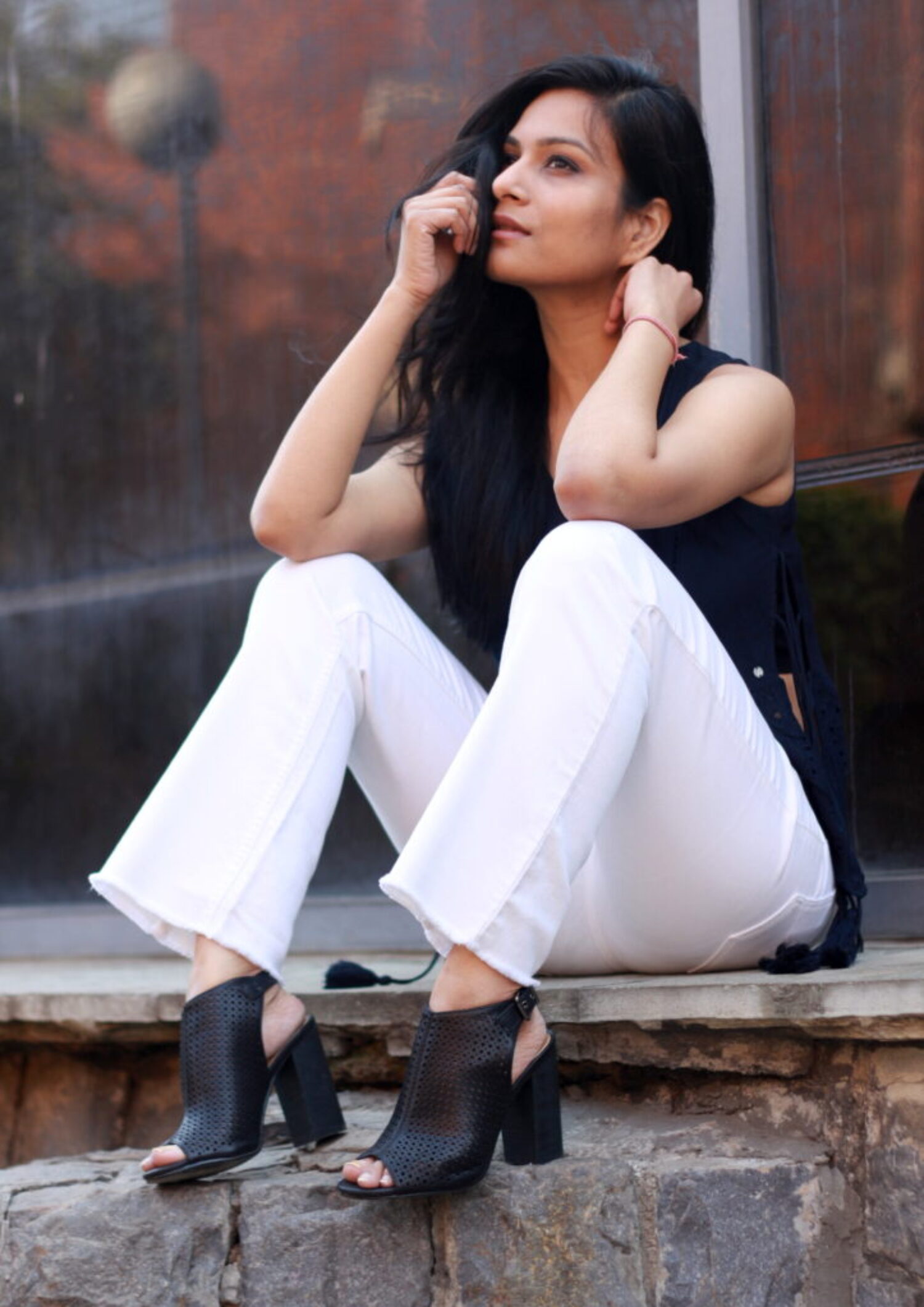 What to wear with white jeans - Influsser