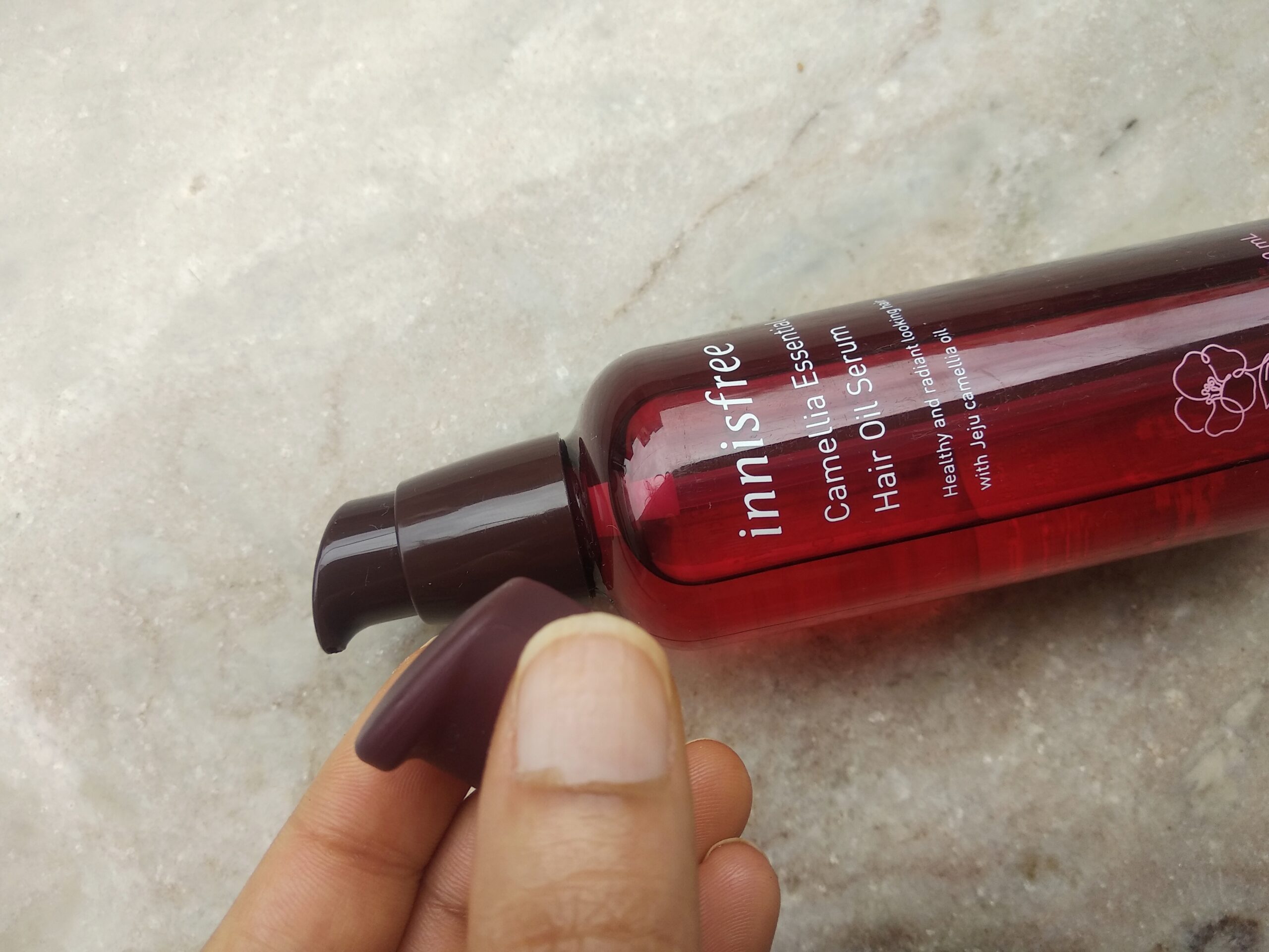 Innisfree Camelia essential hair oil serum review1