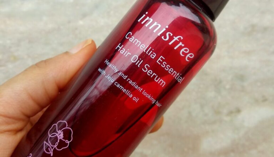 Innisfree Camelia essential hair oil serum review