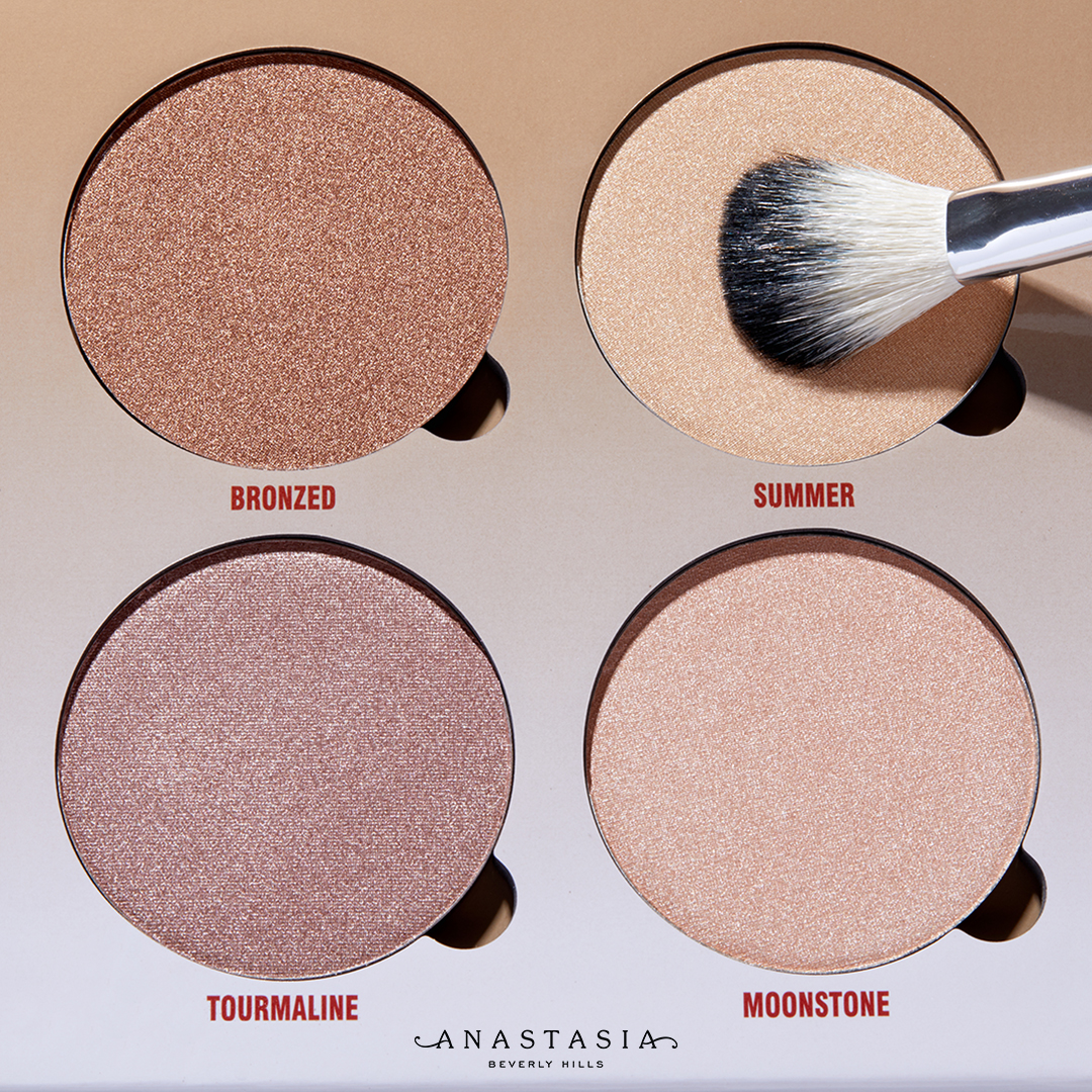 A must-have glow kit containing 4 neutral shades namely, Bronzed, Tourmaline, Moonstone & Summer. Delivers intense luminosity to complement every makeup look with a lightweight, refined formula. Apt for highlighting eyes, face & body. Suitable for any skin tone, the kit features