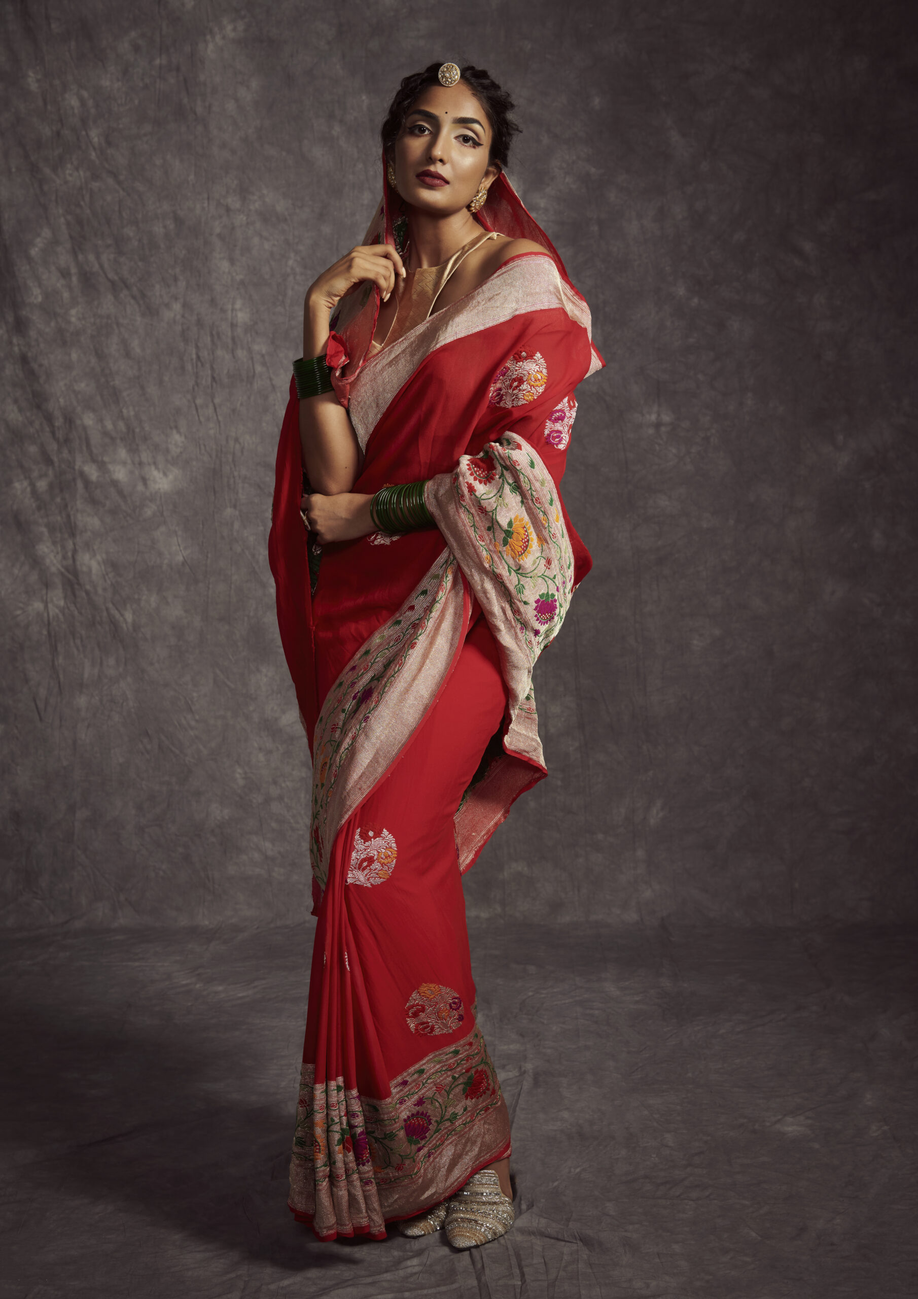 golden border red banarso sari resa by ushnakmals