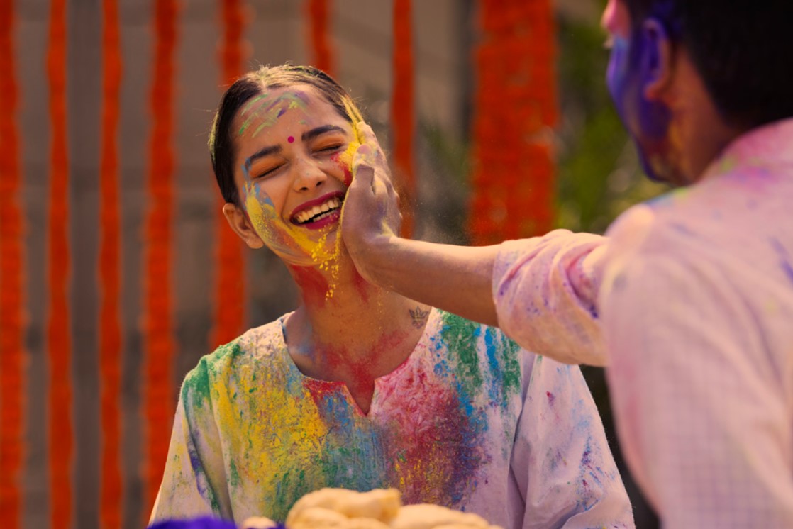 how to remove gulal and holi colors